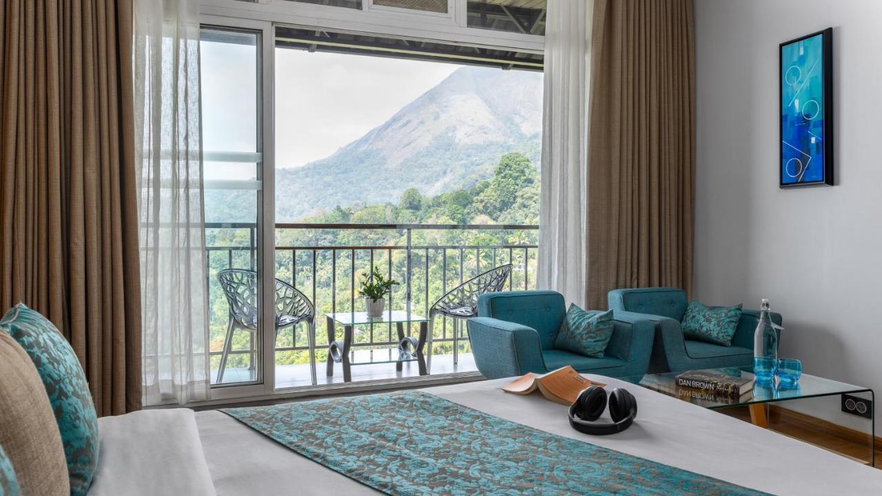 Hotel The Panoramic Getaway à Munnar Extérieur photo View of Mount Apo from the hotel