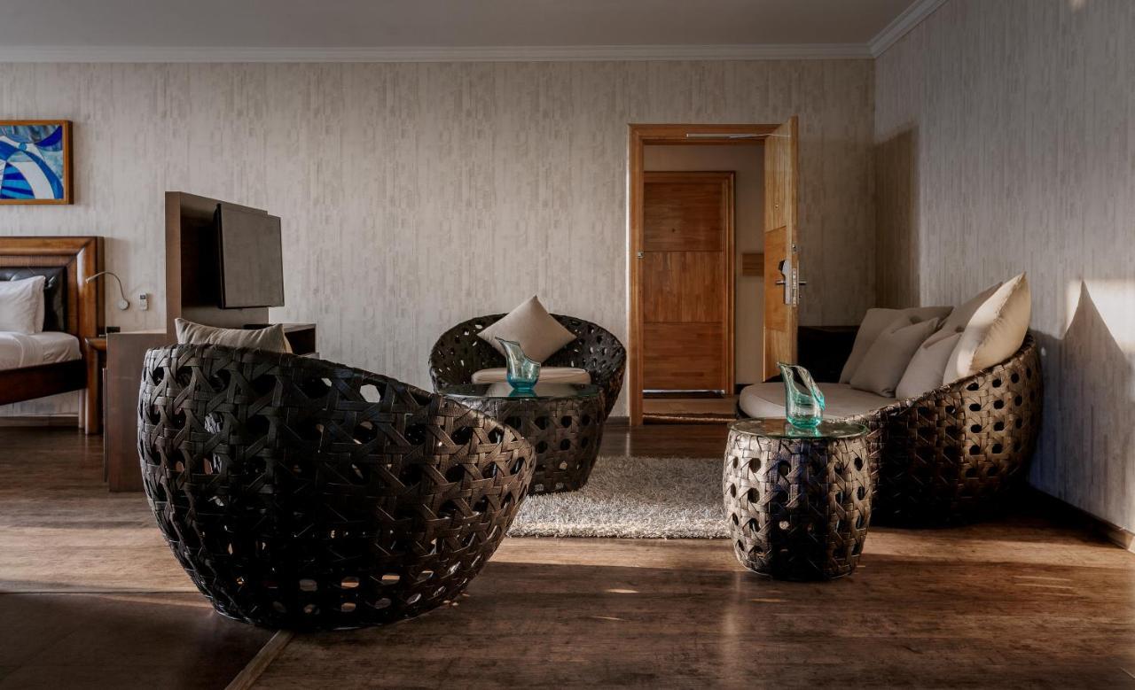 Hotel The Panoramic Getaway à Munnar Extérieur photo The interior of a suite at the Mandarin Oriental, Munich