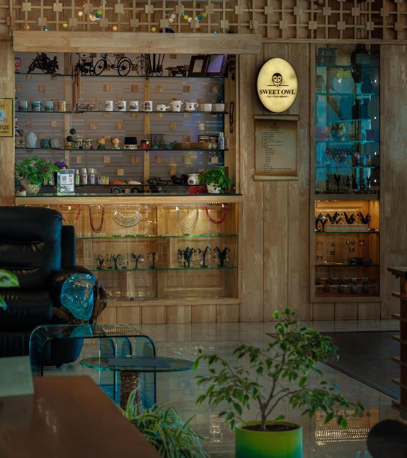 Hotel The Panoramic Getaway à Munnar Extérieur photo A tea bar in a hotel