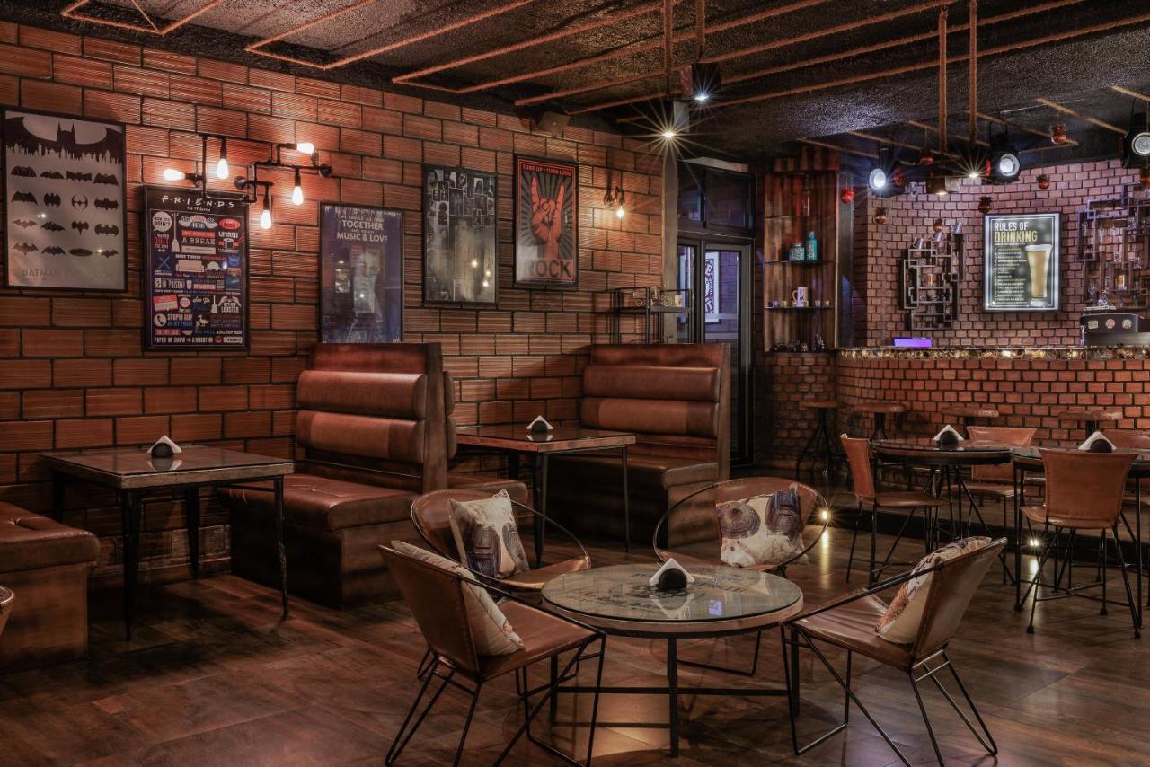Hotel The Panoramic Getaway à Munnar Extérieur photo The interior of a restaurant in Dhaka, Bangladesh
