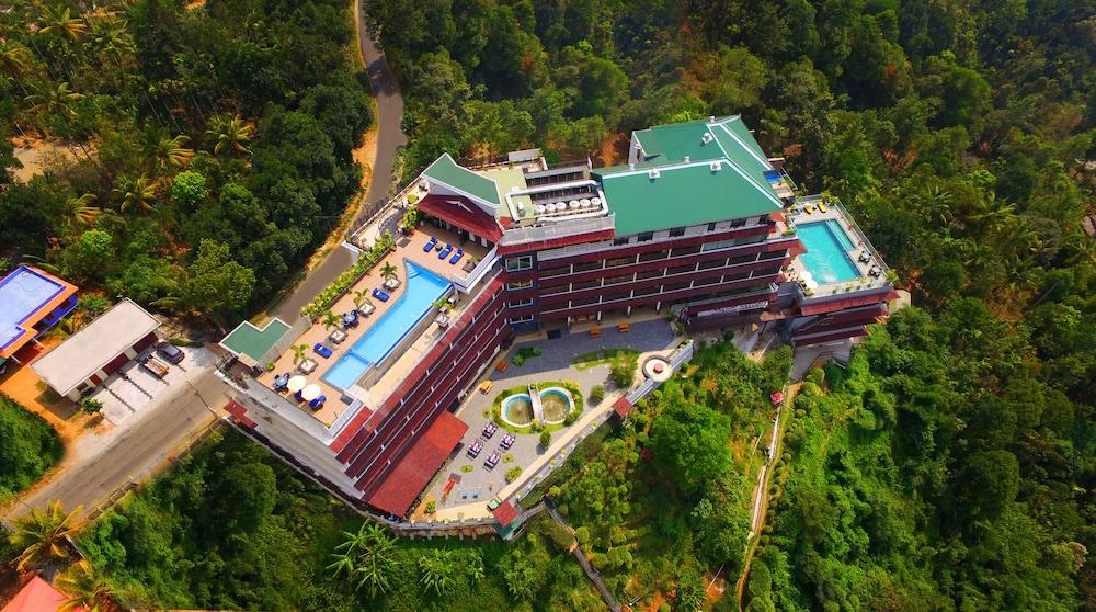 Hotel The Panoramic Getaway à Munnar Extérieur photo Aerial view of the hotel