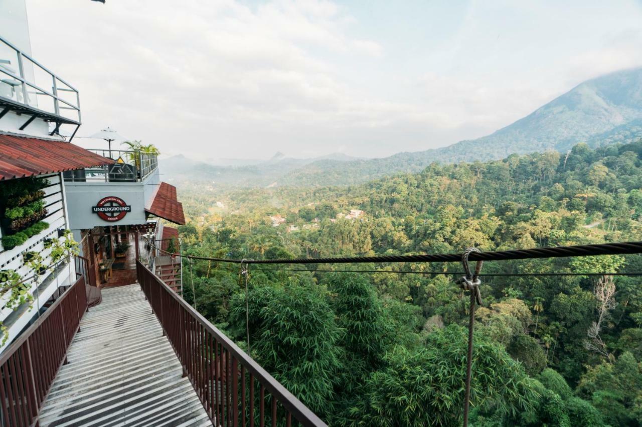 Hotel The Panoramic Getaway à Munnar Extérieur photo View of Mount Apo from the Treehouse Cafe